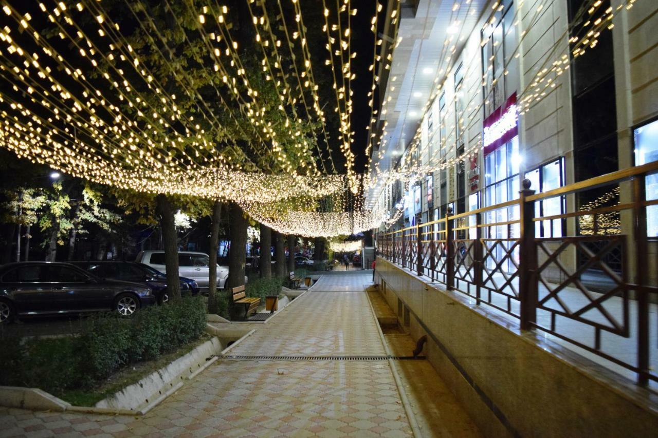 בישקק Apartment With Good View In The Center מראה חיצוני תמונה